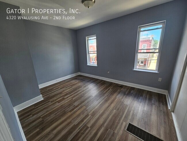 Building Photo - 4320 Wyalusing Ave