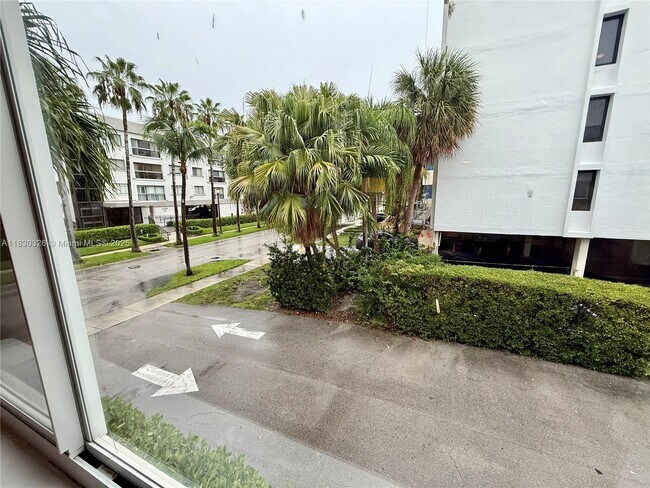 Building Photo - 240 Galen Dr
