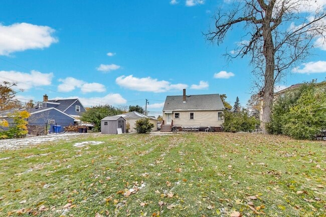 Building Photo - 2537 S Scott St