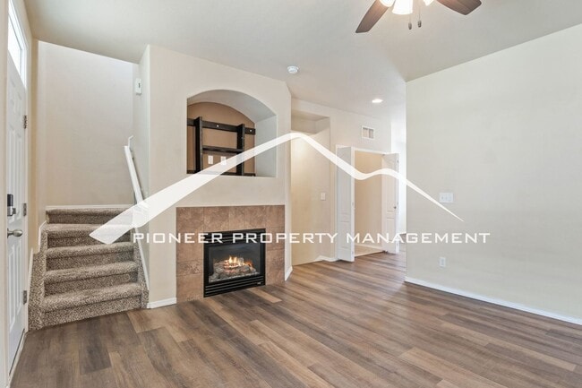 Building Photo - Low-Maintenance Living with Mountain Views! 3BR Townhome, 2-Car Garage & A/C