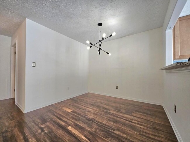 Building Photo - 7660 Willow Point Dr