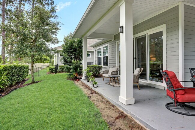 Building Photo - Like New Luxury Home For Rent In St. John County.