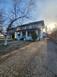 Building Photo - 1718 Grand Ave