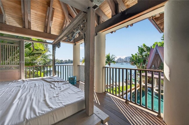 Building Photo - 14 W San Marino Dr