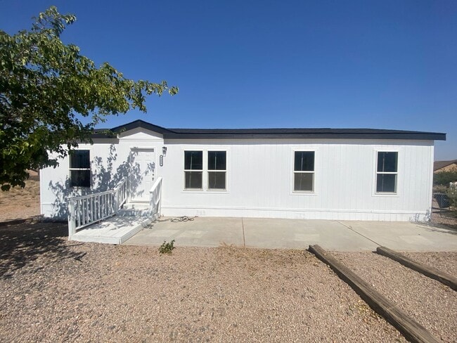 Primary Photo - Move In Ready-3 Bedroom 2 Bath -