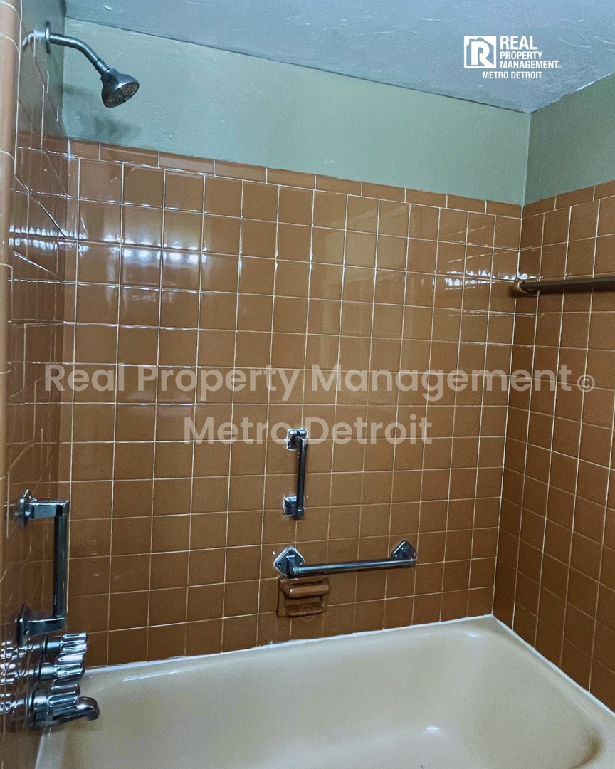 Building Photo - 29822 Rock Creek Dr