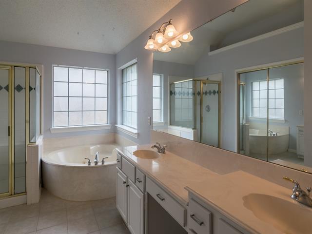 Building Photo - 7414 Sand Pine Dr