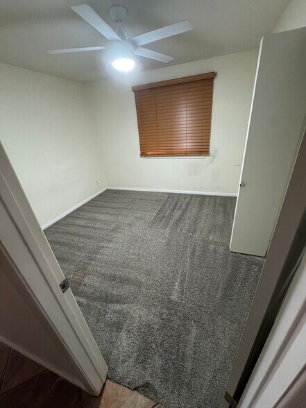 Building Photo - 1207 E Loyola Dr