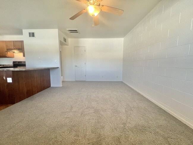 Building Photo - 2821 N Columbus Blvd