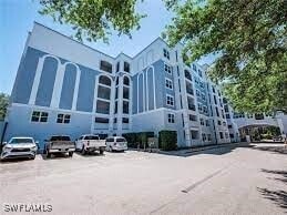 Building Photo - 304 E South St