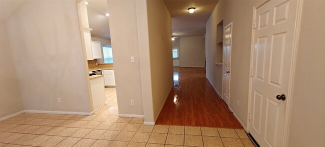 Building Photo - 9006 S Ferndale Pl Dr