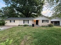 Building Photo - 2634 Oakview Dr