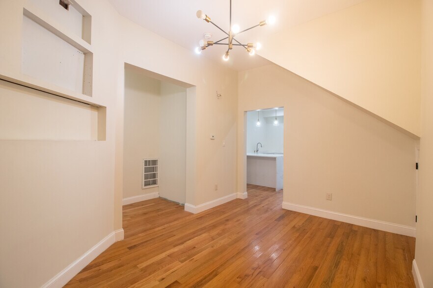 living room - 187-189 Littleton Ave
