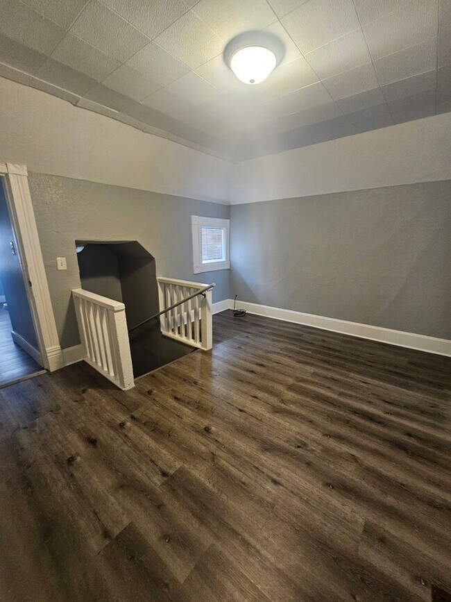 Building Photo - There is a $25 fee for the application and everyone over 18 needs to fill out their own application.