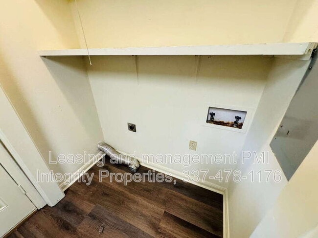 Building Photo - 2419 Robley Dr