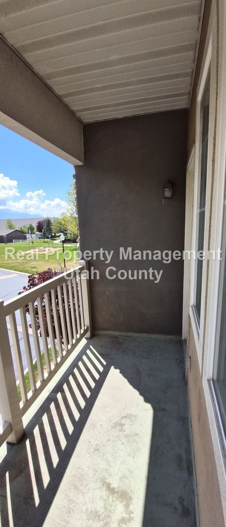 Building Photo - Pemberley HOA Condo, Close to the Clubhouse