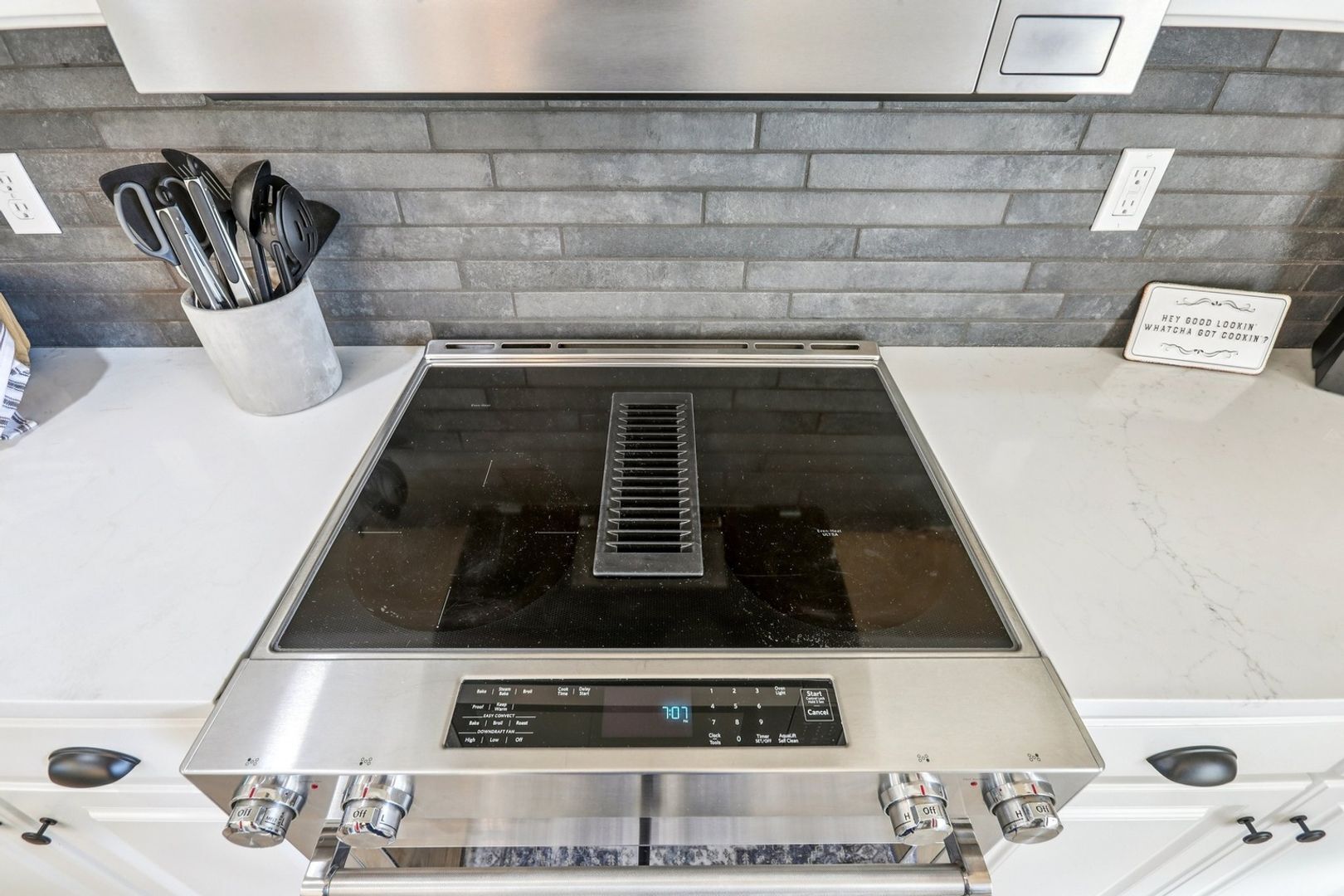 Building Photo - 19609 NW 9th Ct