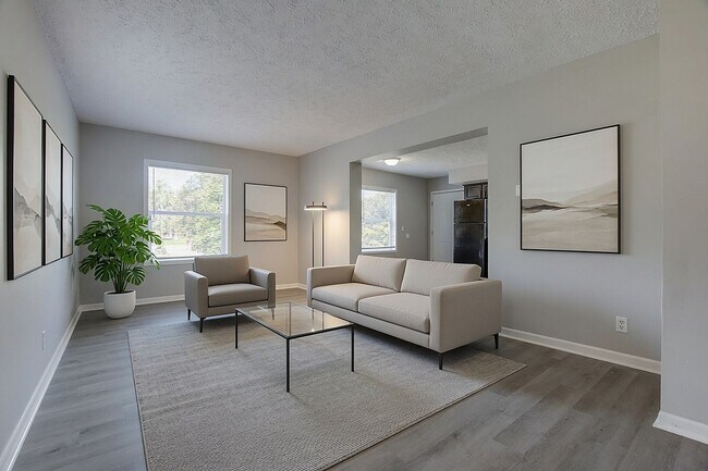 Building Photo - 4 Bed / 2 Full Bath Tri-Level — Garage, Dishwasher, Central A/C, W/D Hookups - Built 2001