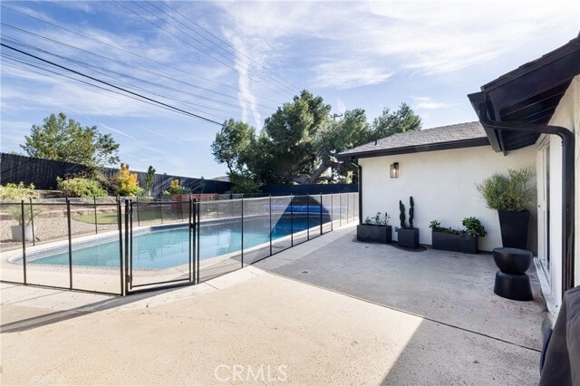 Building Photo - 2620 Calle Limonero