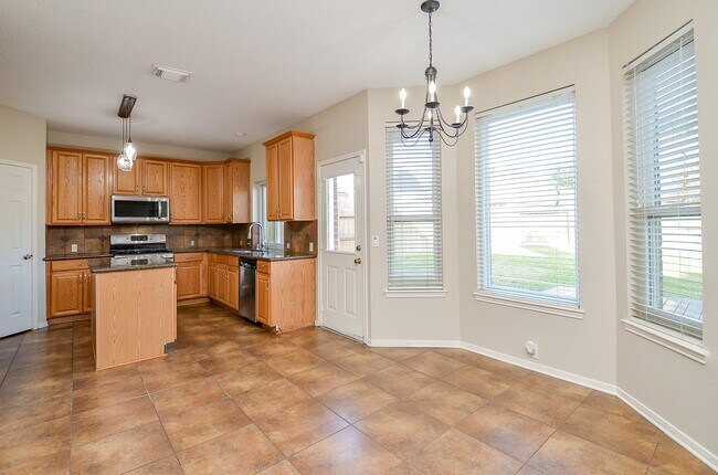 Building Photo - 19634 Azalea Brook Way