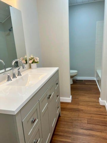 Building Photo - 6442 Brookmead Cir