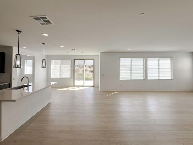 Building Photo - Newer Construction, Exquisite 4 Bedroom + ...