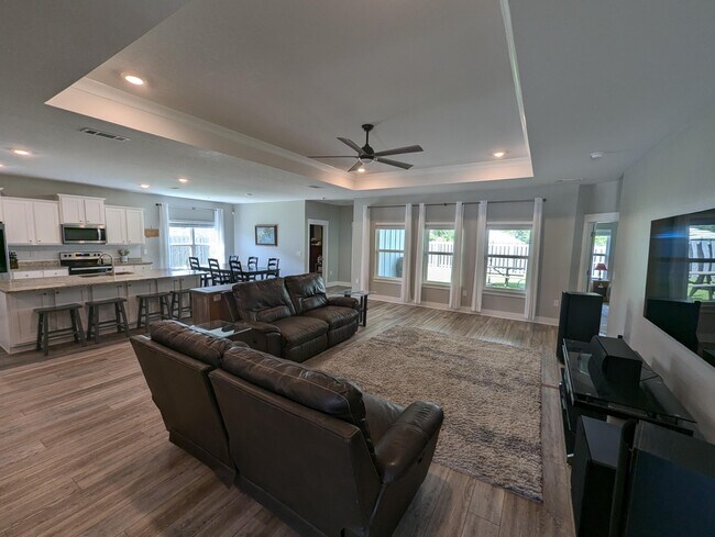 Building Photo - 6056 Forest Bay Ave