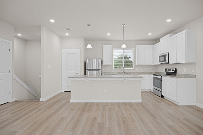 Building Photo - 21543 Sir Walter Ln