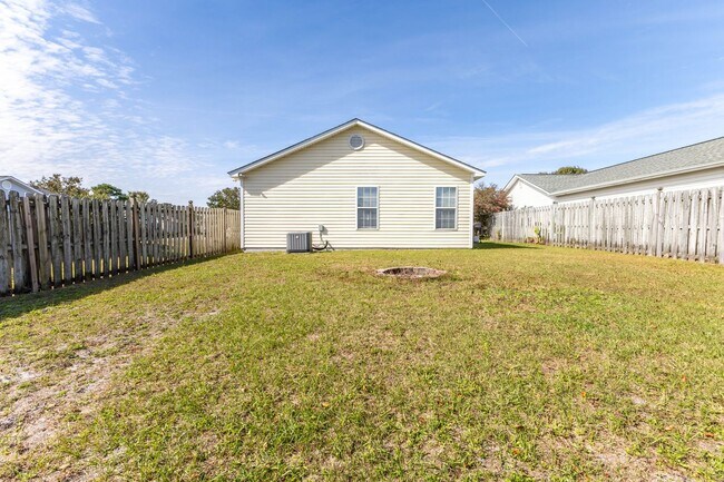 Building Photo - READY SOON! Beautifully Updated 3BR/2BA Ho...