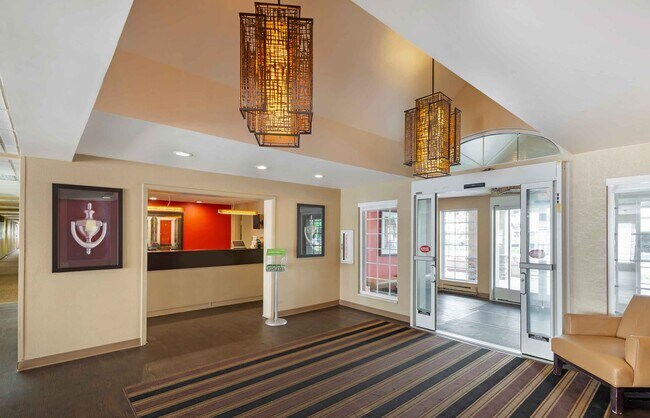 Building Photo - Furnished Studio-Secaucus - New York City Area