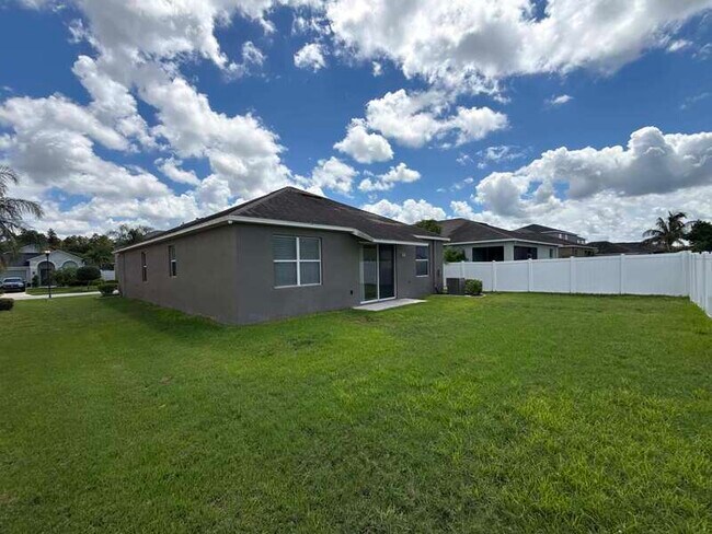 Building Photo - 930 Meadow Glade Dr
