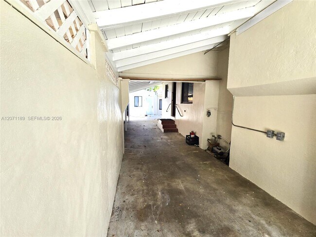 Building Photo - 1855 SW 16th Ter