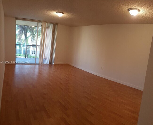 Building Photo - 8215 Lake Dr