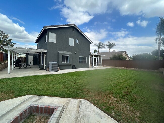 Building Photo - 947 Cheyenne Rd