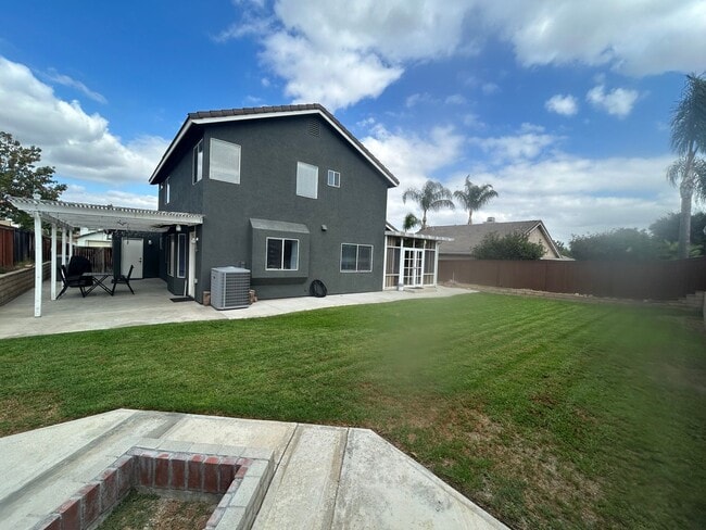 Building Photo - Remodeled Home for Rent in Corona – Sunroo...
