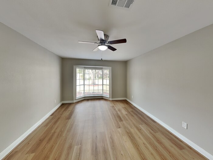 Building Photo - 7726-7712 12 Fairway Ln