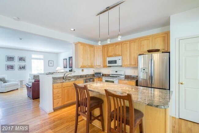 Building Photo - 5001 Waple Ln