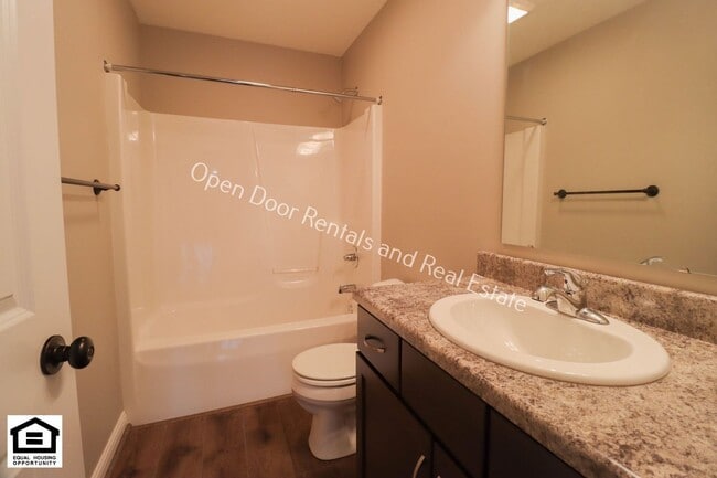 Building Photo - 4123 Woodfield Run