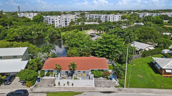 Building Photo - 2023 NE 15th Ave