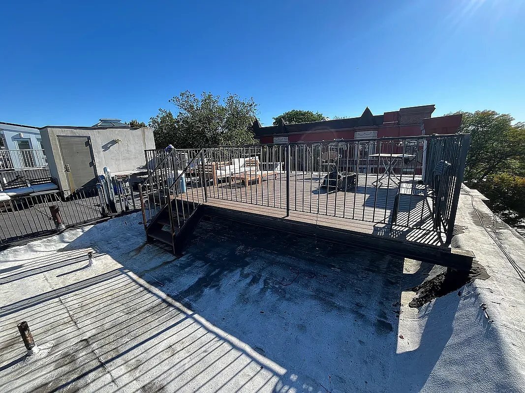 Building Photo - 411 11th St