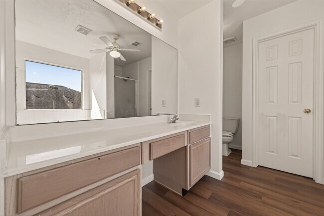 Building Photo - 15910 Clayton Bend Dr