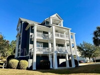 Building Photo - 120 Breezes Dr