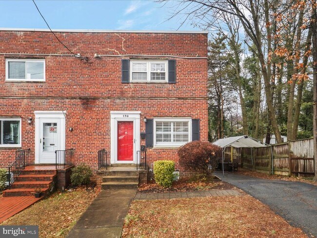 Building Photo - 138 Cambridge Rd