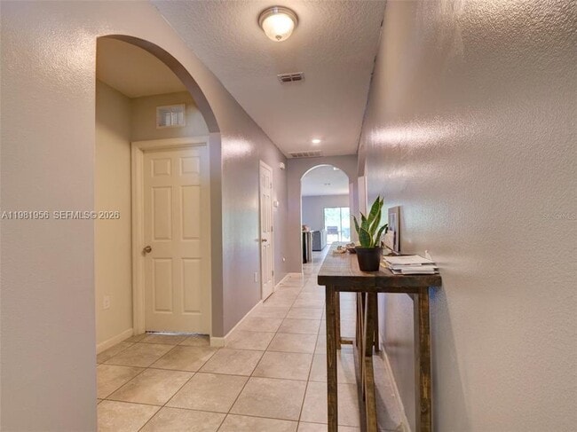 Building Photo - 808 Old Country Rd S E