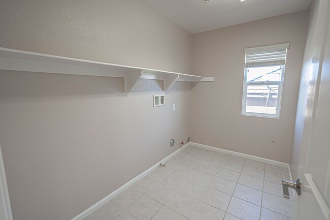 Building Photo - Fair Oaks Ranch 4 Bedroom Rental Home in C...