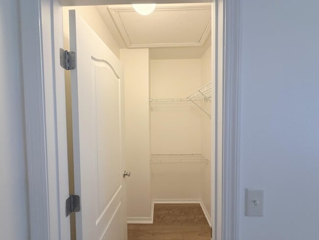 Building Photo - 728 Cabernet Pl