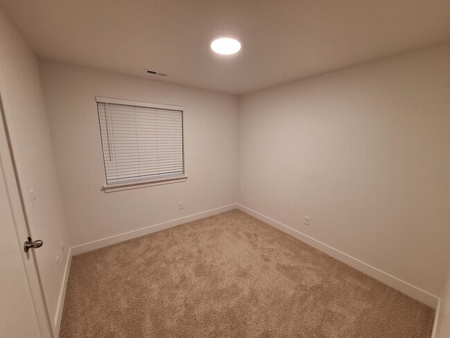 Building Photo - 5116 Rustic Patch Rd