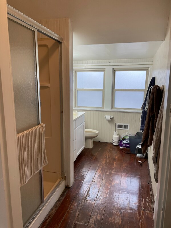 Building Photo - 462 King Ave