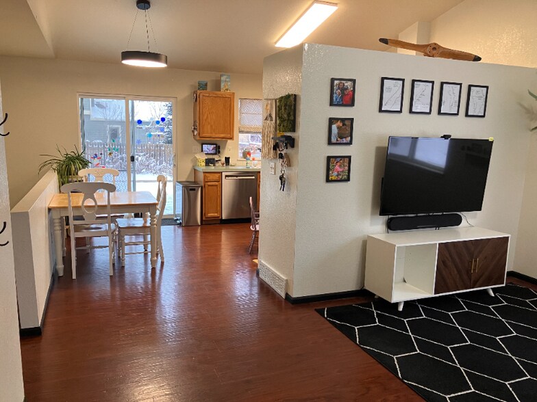 Building Photo - 2451 W 44th St