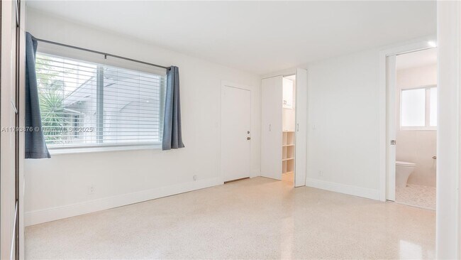 Building Photo - 4512 Sea Grape Dr